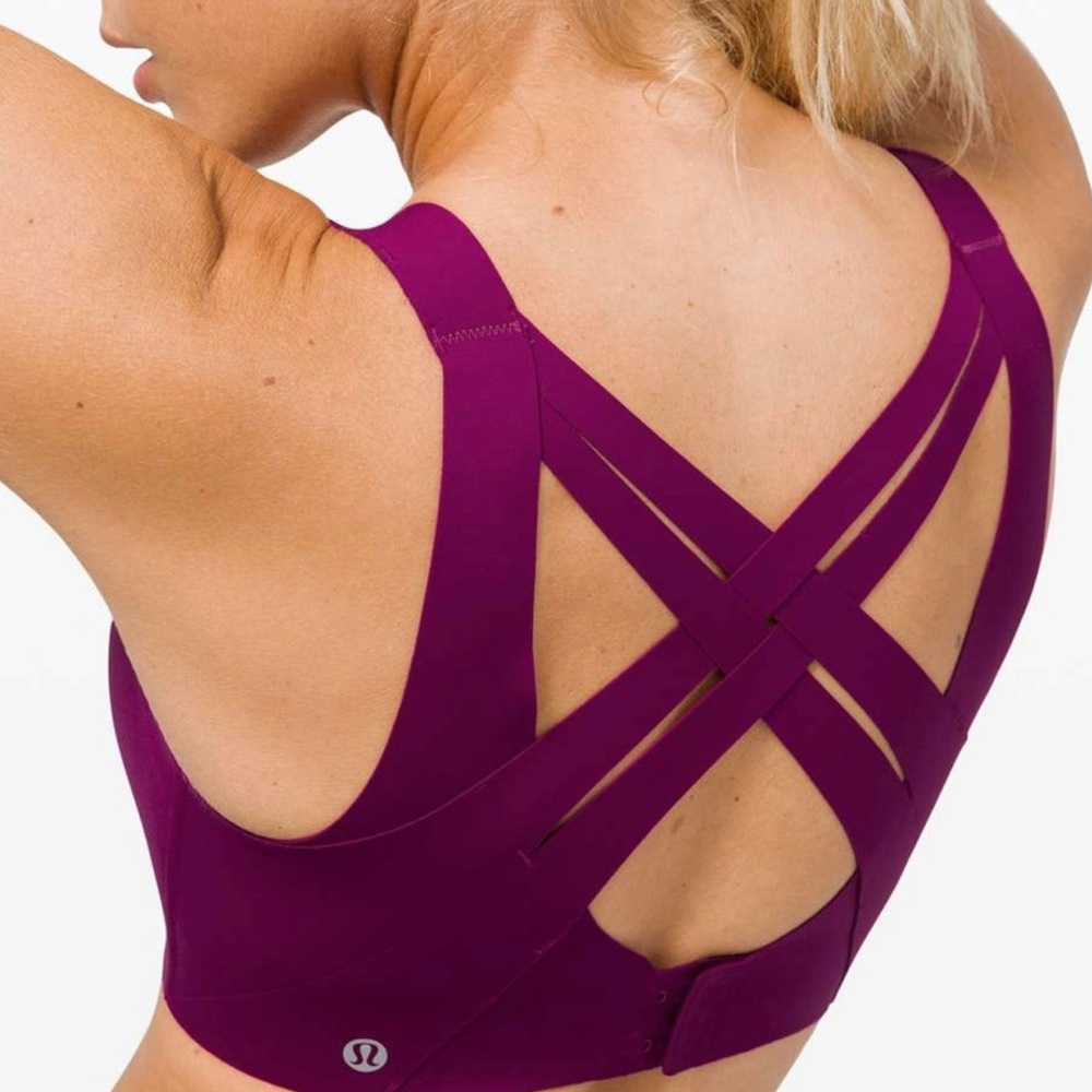 Lululemon Enlite Weave high-support sports bra. 💗